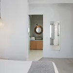 Hotel Elysian Santorini 3*
