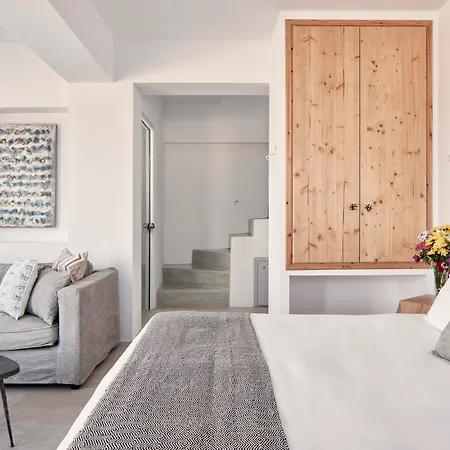 Elysian Santorini Hotel 3*