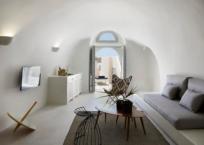 Elysian Santorini Hotel