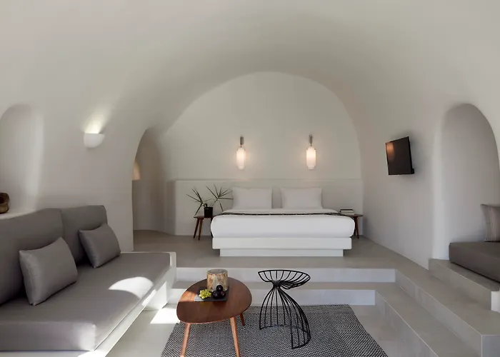 Elysian Santorini Hotel 3*