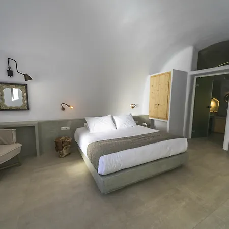 Elysian Santorini Hotel