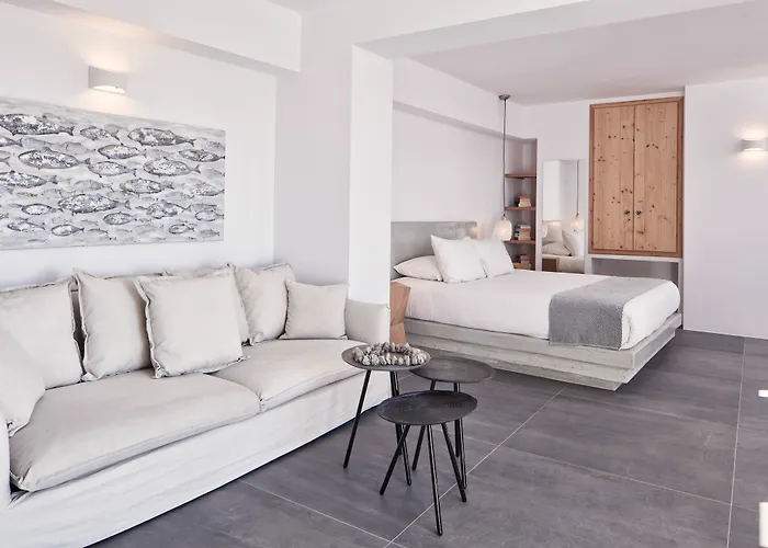 Elysian Santorini Oia (Santorini)