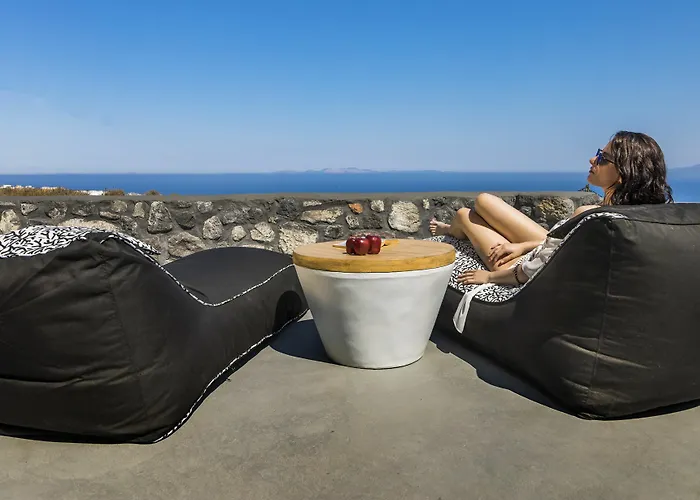 Elysian Santorini Hotel 3*