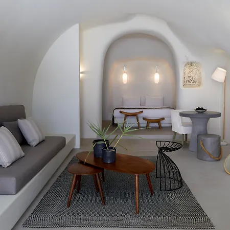 Elysian Santorini 3* Oia