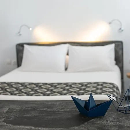 Elysian Santorini فندق 3*