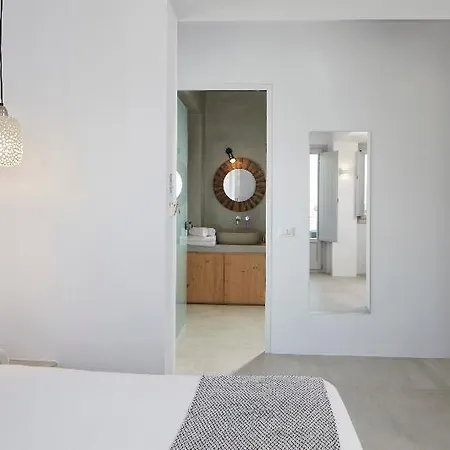 فندق Elysian Santorini 3*