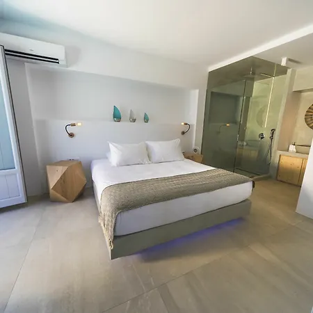 Elysian Santorini Oia