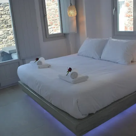 Elysian Santorini فندق 3*