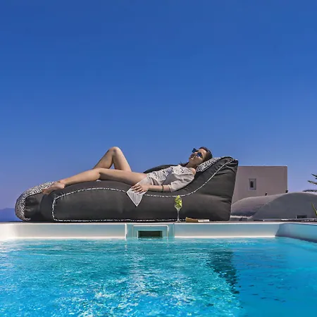 Elysian Santorini Hotel 3*