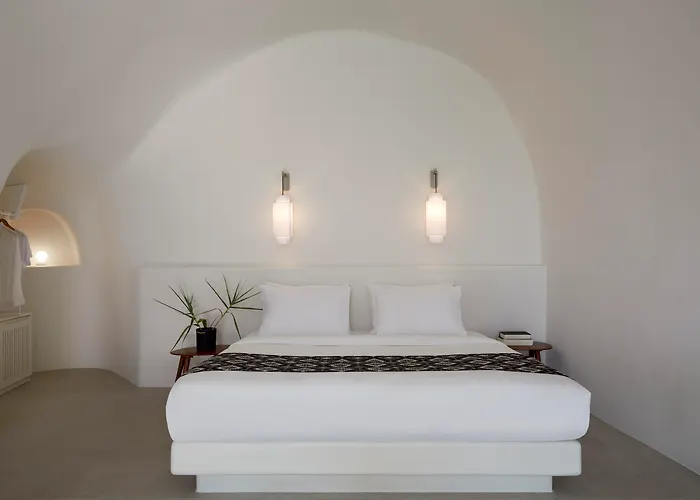 Elysian Santorini Hotel