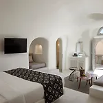 Elysian Santorini Hotel Oia