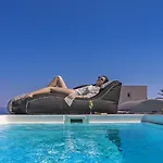 Elysian Santorini Hotel 3*