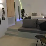 Elysian Santorini Hotel 3*