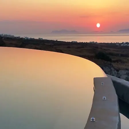 Elysian Santorini Hotel