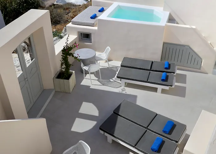 Elysian Santorini Hotel 3*